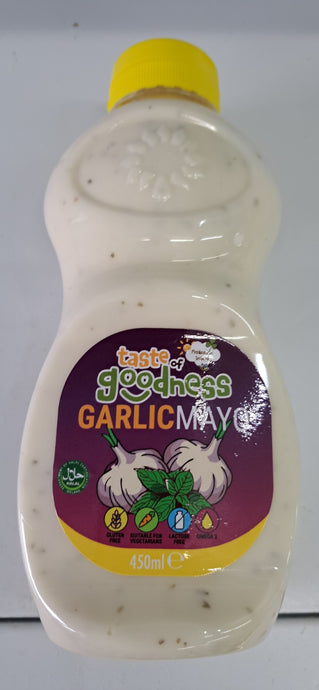 Garlic mayo sauce.